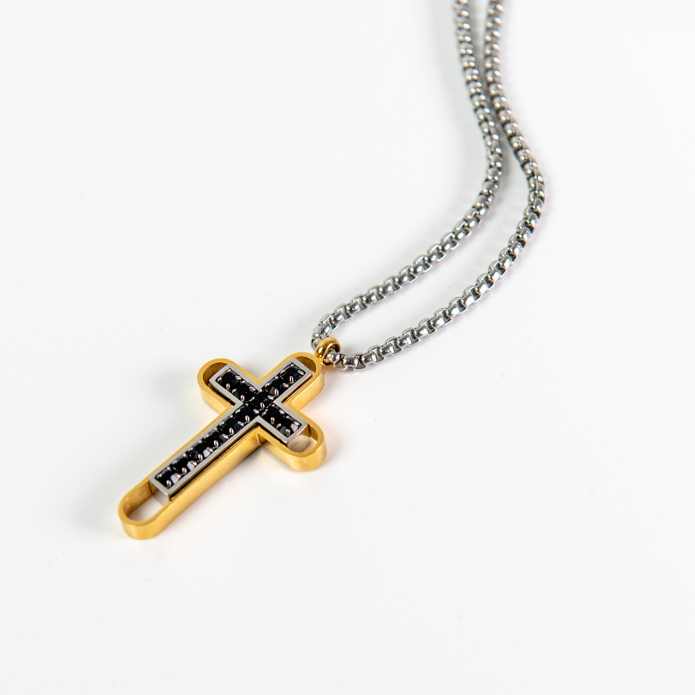 Класическо колие от стоманен кръст