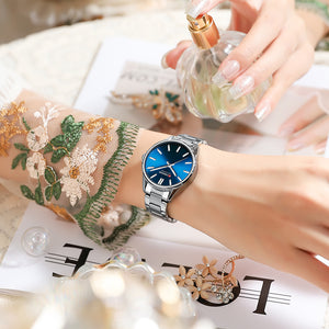 Curren 9090 Γυναικείο Ρολόι με Μπρασελέ και Μπλε Καντράν