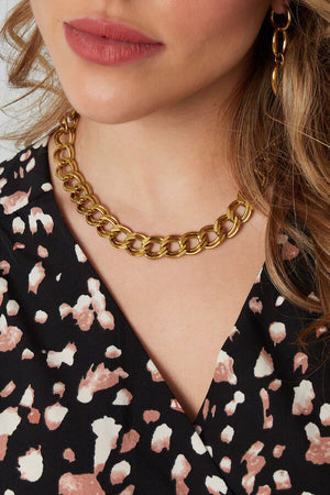 Αλυσίδα με χοντρούς κρίκους σε χρυσό χρώμα από ανοξείδωτο ατσάλι