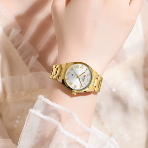 C9095 Gold Curren Γυναικείο Ρολόι με Μεταλλικό Μπρασελέ