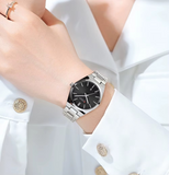 C8493 Silver Black Curren Γυναικείο Ρολόι με Μεταλλικό Μπρασελέ