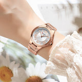 Curren Γυναικείο Ρολόι 9091 με Ροζ Χρυσό Μπρασελέ και Λευκό Καντράν