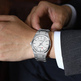 Curren 8439 Silver Ρολόι με Λευκό Καντράν και Ασημένιο Μπρασελέ